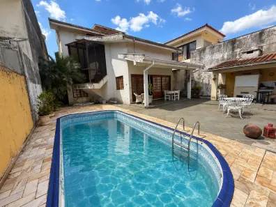 Casa de Condomínio com 3 Quartos à venda, 315m² no São Paulo II, Cotia