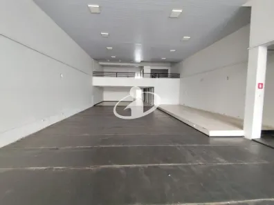 Ponto Comercial para alugar, 450m² no Nossa Senhora Aparecida, Uberlândia