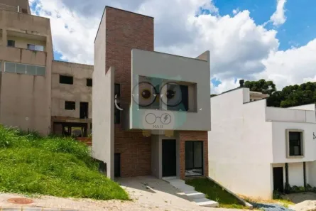 Casa com 2 Quartos à venda, 101m² no Santa Cândida, Curitiba