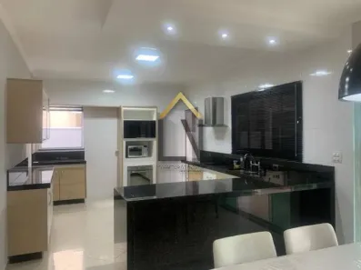 Casa de Condomínio com 4 Quartos à venda, 300m² no Vila Areao, Taubaté