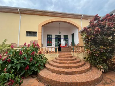 Casa com 3 Quartos à venda, 247m² no Centro, Franca