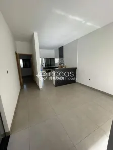 Casa com 3 Quartos à venda, 150m² no Novo Mundo, Uberlândia