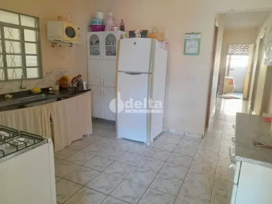 Casa com 3 Quartos à venda, 263m² no Nossa Senhora das Graças, Uberlândia