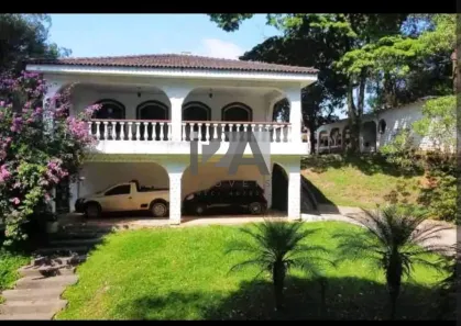 Sobrado com 5 Quartos à venda, 480m² no Três Montanhas, Osasco
