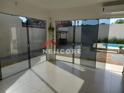 Sobrado com 3 Quartos à venda, 220m² no Laranjal, Pelotas