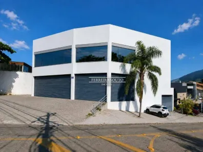 Ponto Comercial para alugar, 750m² no Campo Grande, Rio de Janeiro