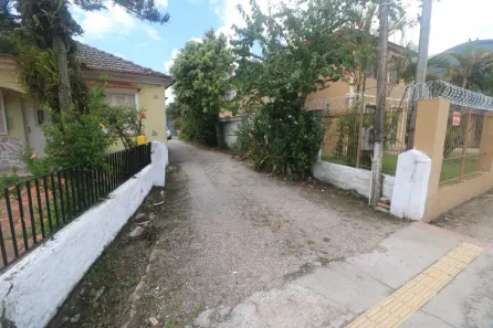 Prédio Comercial para alugar, 350m² no Três Vendas, Pelotas