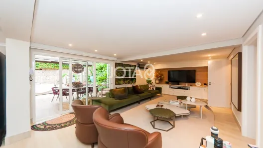 Casa com 3 Quartos para alugar, 650m² no Vista Alegre, Curitiba