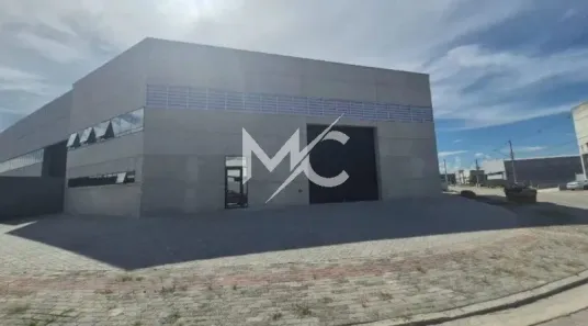 Galpão/Depósito/Armazém para alugar, 950m² no Rio Abaixo, Jacareí