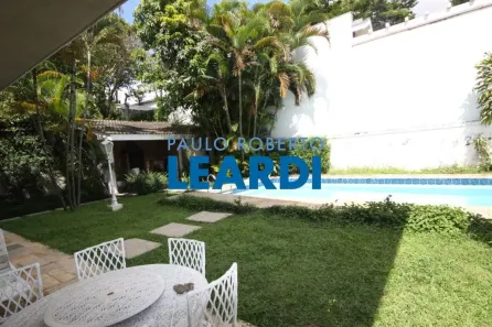 Casa de Condomínio com 4 Quartos à venda, 600m² no Alphaville Residencial Um, Barueri