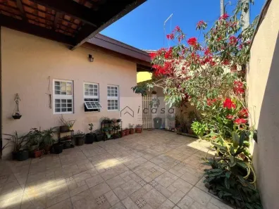 Casa com 3 Quartos à venda, 242m² no Borda da Mata, Caçapava
