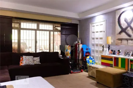 Casa com 3 Quartos à venda, 310m² no Vila Universitária, São Paulo