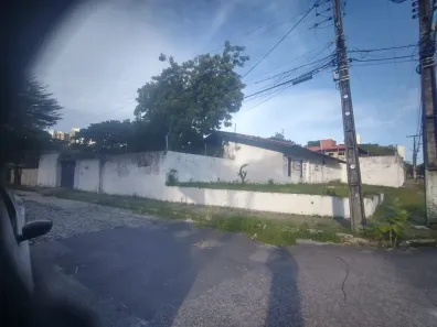 Casa com 3 Quartos para alugar, 722m² no Engenheiro Luciano Cavalcante, Fortaleza