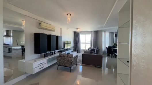 Apartamento com 3 Quartos para venda ou aluguel, 135m² no Centro, Balneário Camboriú