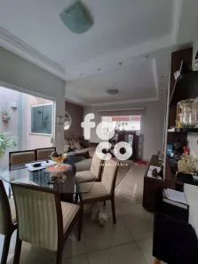 Sobrado com 3 Quartos à venda, 240m² no Nova Uberlândia, Uberlândia