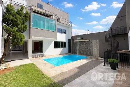 Casa com 5 Quartos à venda, 488m² no Vila Christino, Maringá
