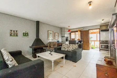 Casa com 4 Quartos à venda, 212m² no Jardim do Salso, Porto Alegre