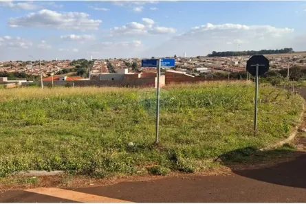 Lote/Terreno à venda, 220m² no Centro, Cravinhos