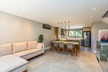 Casa com 3 Quartos à venda, 164m² no Campo Comprido, Curitiba
