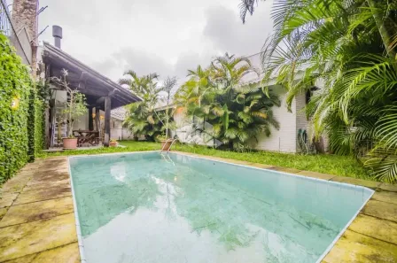 Casa com 3 Quartos à venda, 420m² no Jardim Isabel, Porto Alegre