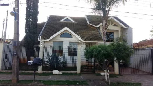 Sobrado com 4 Quartos à venda, 320m² no Vila Morangueira, Maringá