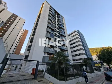 Apartamento com 4 Quartos para alugar, 140m² no Centro, Florianópolis