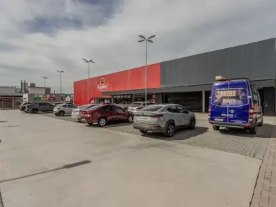 Ponto Comercial para alugar, 150m² no Tristeza, Porto Alegre