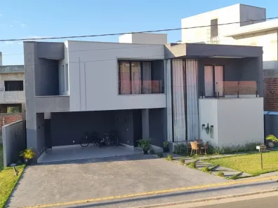 Casa com 5 Quartos à venda, 272m² no Jardins Barcelona, Senador Canedo