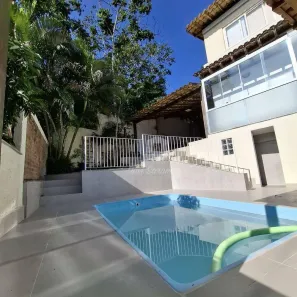 Casa de Condomínio com 3 Quartos à venda, 180m² no Maria Paula, Niterói