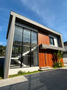 Casa de Condomínio com 3 Quartos à venda, 290m² no América, Joinville