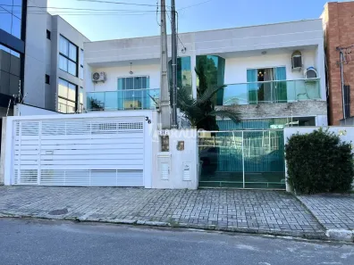 Sobrado com 3 Quartos à venda, 355m² no Praia dos Amores, Balneário Camboriú