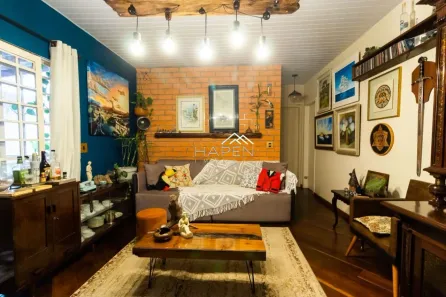 Casa com 4 Quartos à venda, 316m² no São Lourenço, Curitiba