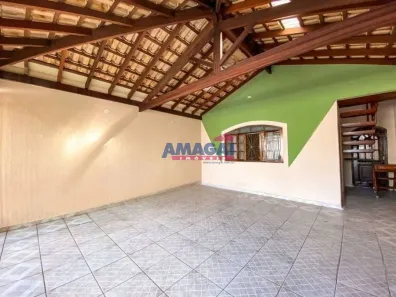 Casa com 3 Quartos à venda, 280m² no Vila Aprazível, Jacareí