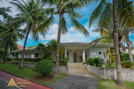 Casa de Condomínio com 4 Quartos à venda, 370m² no Itaipu, Niterói