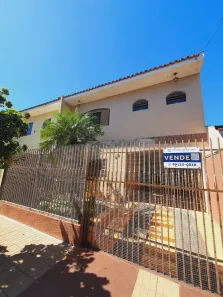Sobrado com 3 Quartos à venda, 134m² no Parque Residencial Cidade Nova, Maringá