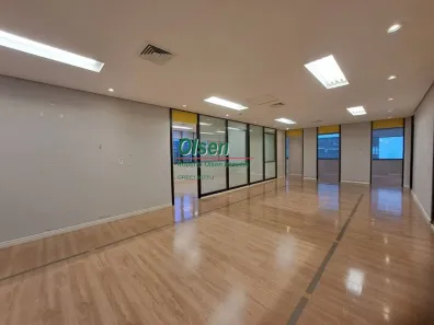 Sala Comercial para alugar, 245m² no Vila Olímpia, São Paulo