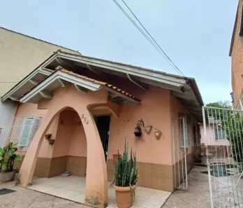 Casa com 3 Quartos à venda, 198m² no Medianeira, Porto Alegre