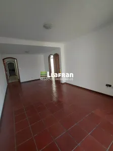 Casa com 4 Quartos à venda, 243m² no Jardim América, Taboão da Serra