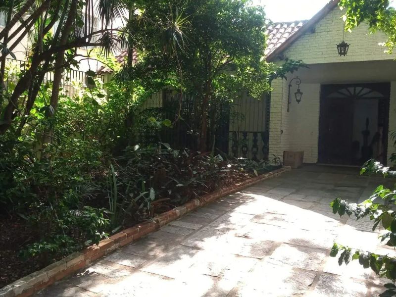 Casa com 4 quartos — Santo Agostinho, Belo Horizonte