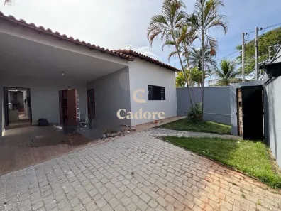Casa com 4 Quartos à venda, 220m² no Cidade Jardim, Uberlândia
