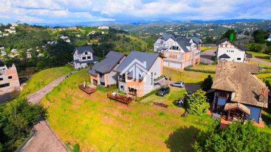 Casa de Condomínio com 4 Quartos à venda, 230m² no Atalaia, Campos do Jordão