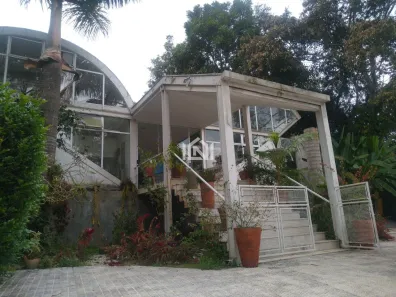 Casa de Condomínio com 3 Quartos à venda, 403m² no Jardim Colibri, Embu das Artes