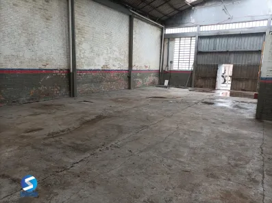 Galpão/Depósito/Armazém com 2 Quartos para alugar, 300m² no Navegantes, Porto Alegre