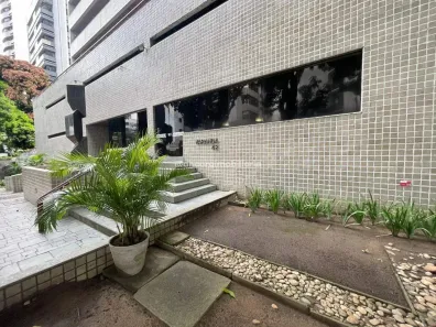 Apartamento com 3 Quartos para alugar, 150m² no Casa Amarela, Recife