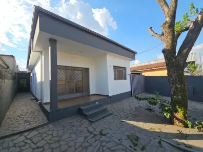 Casa com 3 Quartos para alugar, 120m² no Fátima, Sete Lagoas