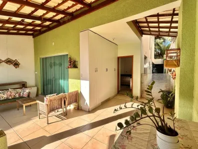 Casa com 3 Quartos para alugar, 220m² no Castelo, Belo Horizonte