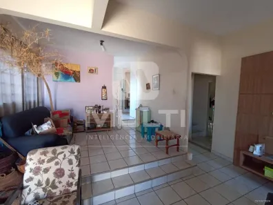 Casa com 3 Quartos à venda, 290m² no Osvaldo Rezende, Uberlândia