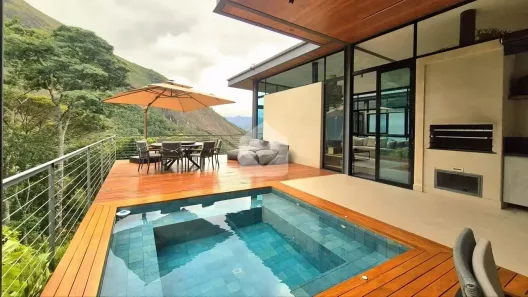 Casa com 4 Quartos à venda, 350m² no Itaipava, Petrópolis