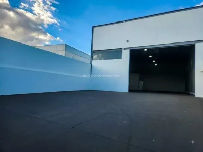 Galpão/Depósito/Armazém para alugar, 330m² no Jardim Maracanã, Uberaba