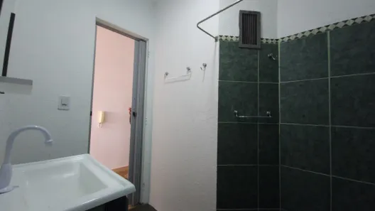 Kitnet com 1 Quarto para alugar, 30m² no Floresta, Porto Alegre